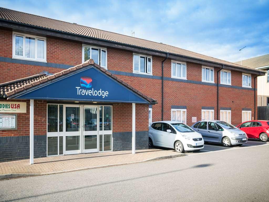 Travelodge Milton Keynes Old Stratford Exterior foto
